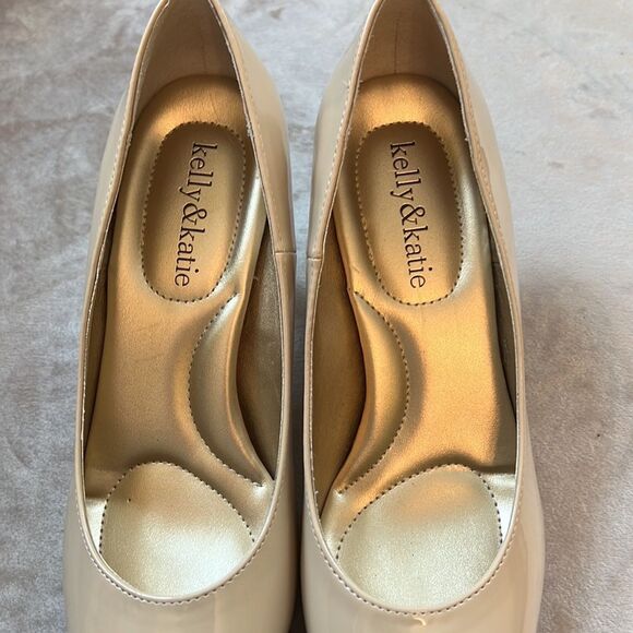 Like new! Kelly & Katie Sz 6 Nude Ivory Cream Heels - Picture 5 of 9